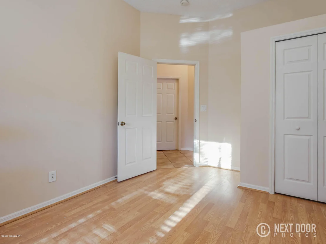 Photo of 867 Villa Drive