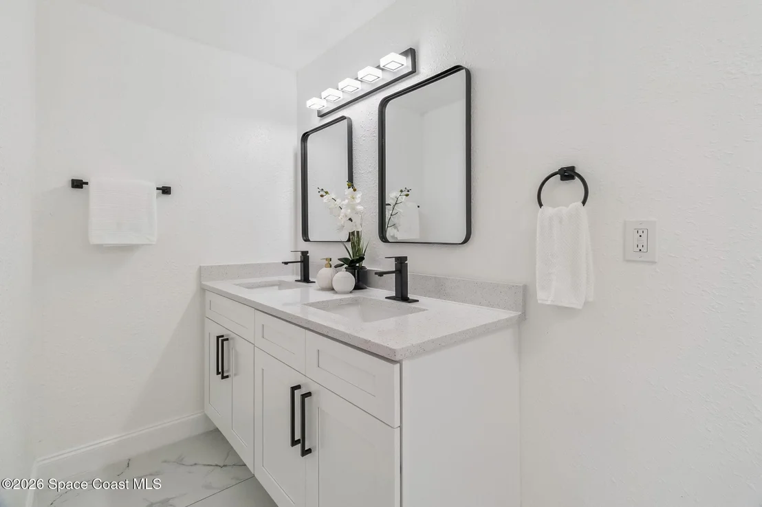 Photo of 5170 Andover Street