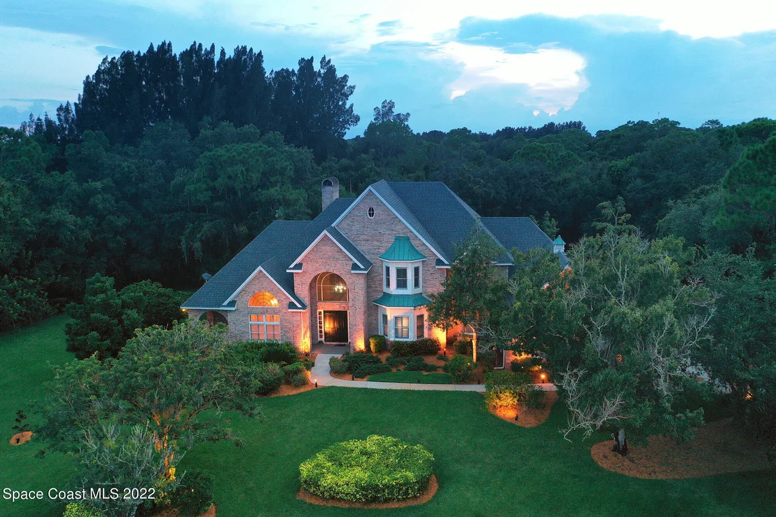 Photo of 3935 Hidden Oaks Lane