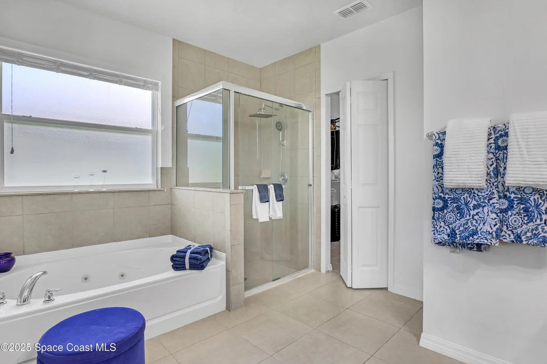 Photo of 1121 Morgan Circle NE