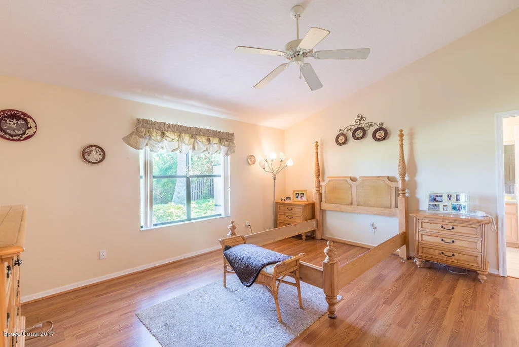 Photo of 993 Osprey Drive