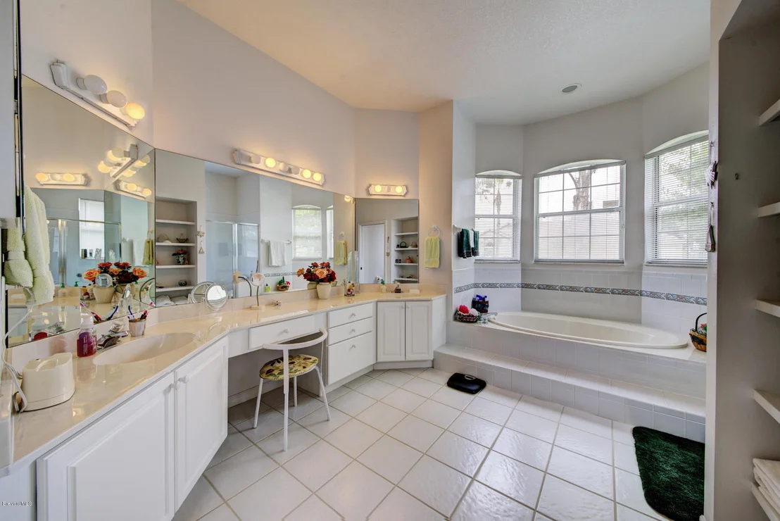 Photo of 5778 Newbury Circle