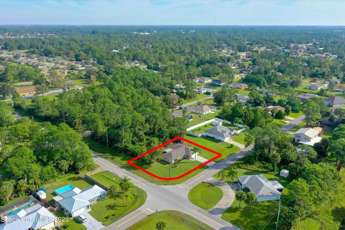 Photo of 647 Bryant Road