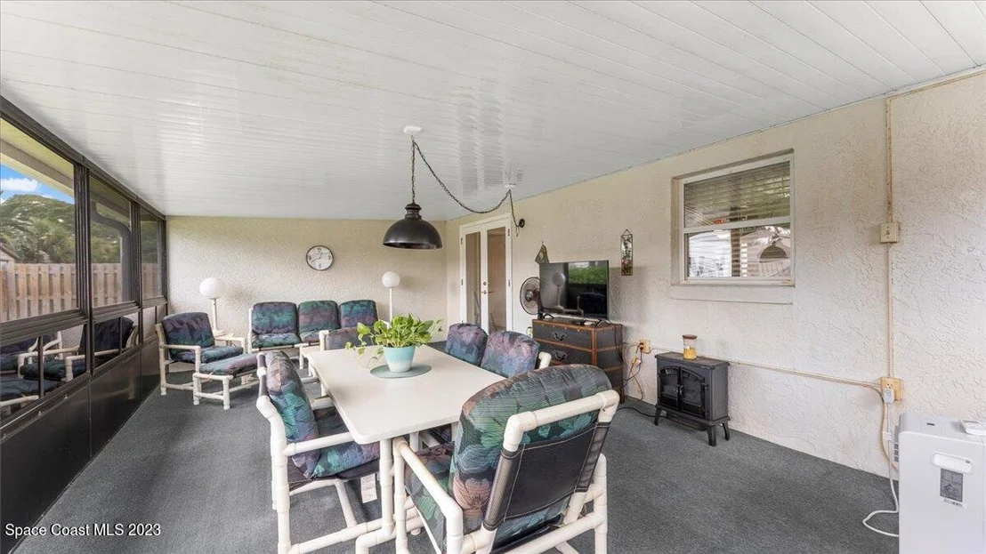 Photo of 987 Sycamore Drive