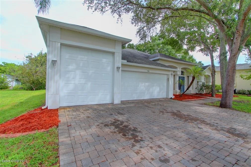 Photo of 326 Park Hill Boulevard