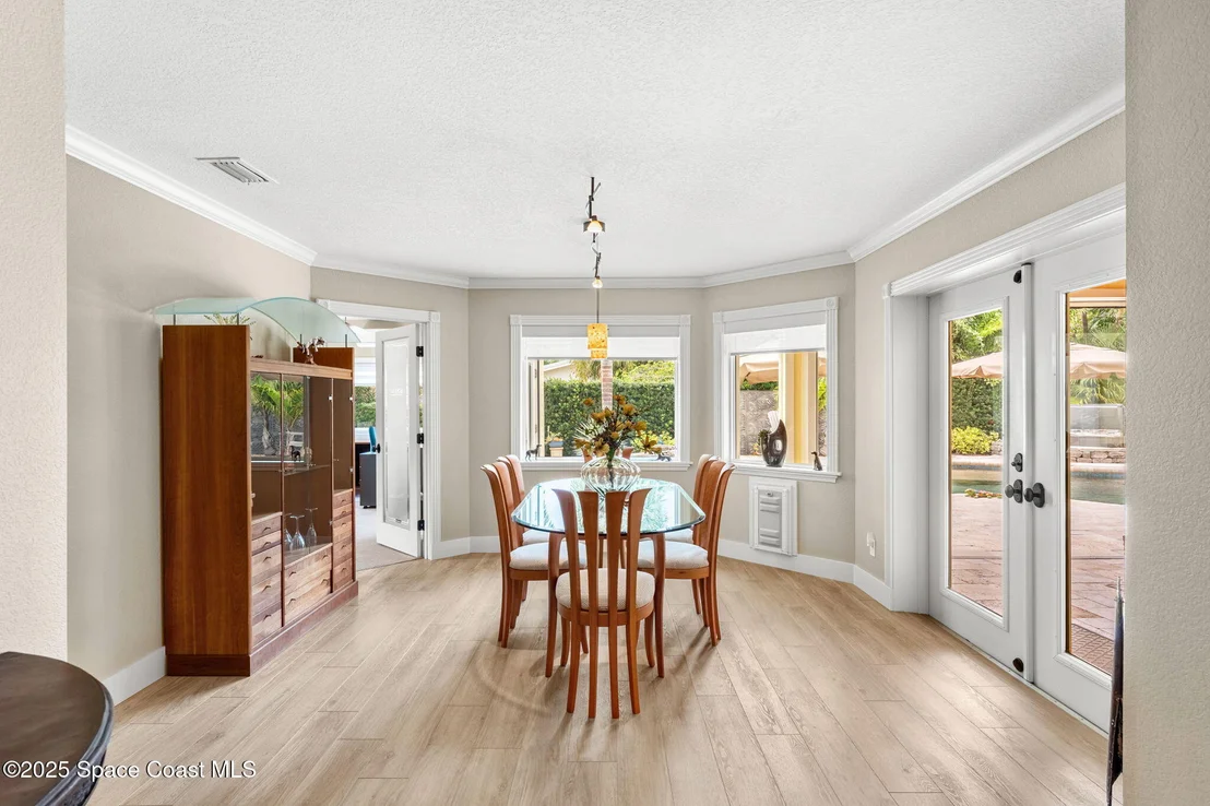 Photo of 610 Mango Drive