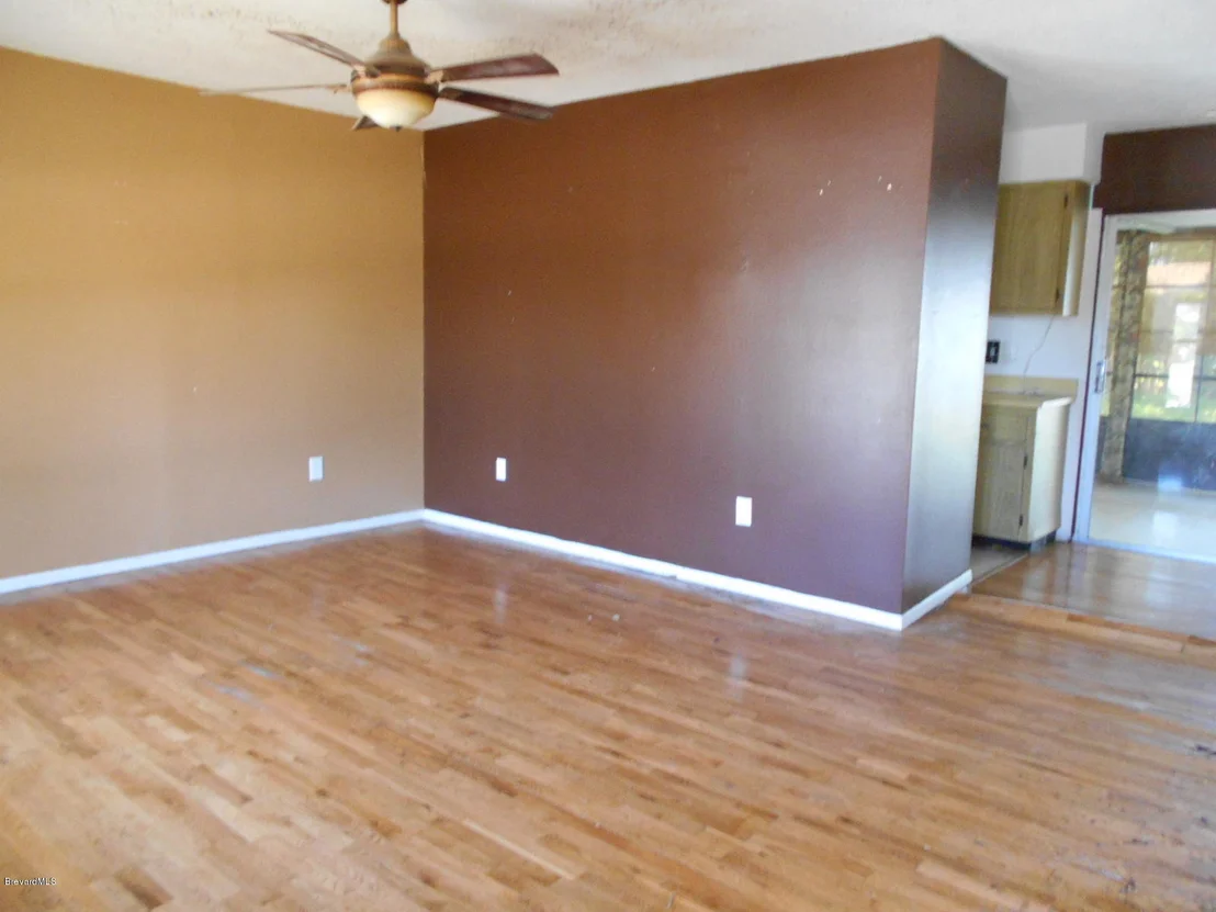 Photo of 3275 NE Dade Circle