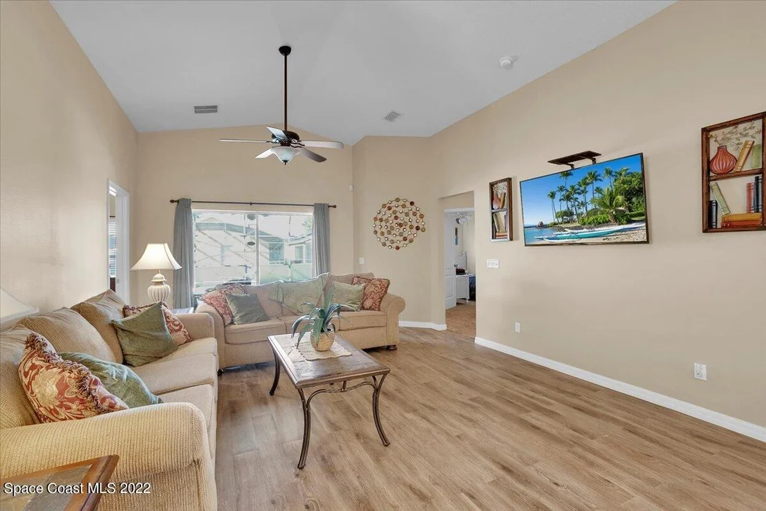 Photo of 822 Scrub Jay Way