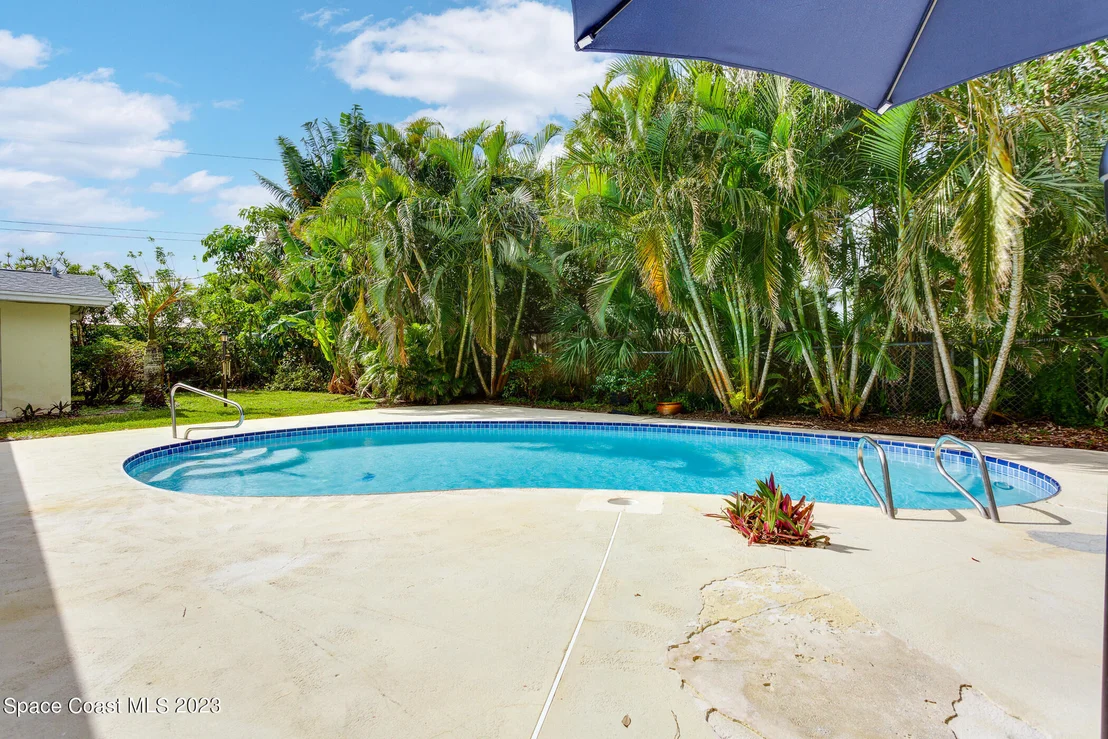 Photo of 608 Mango Drive