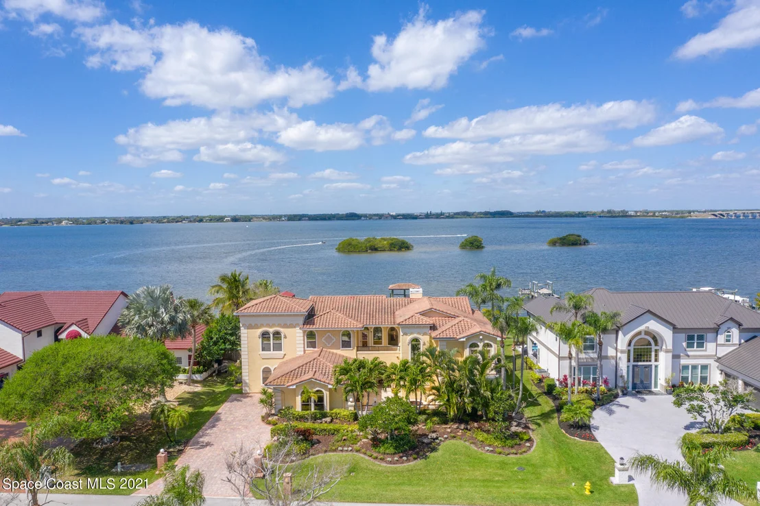 Photo of 442 Lanternback Island Drive
