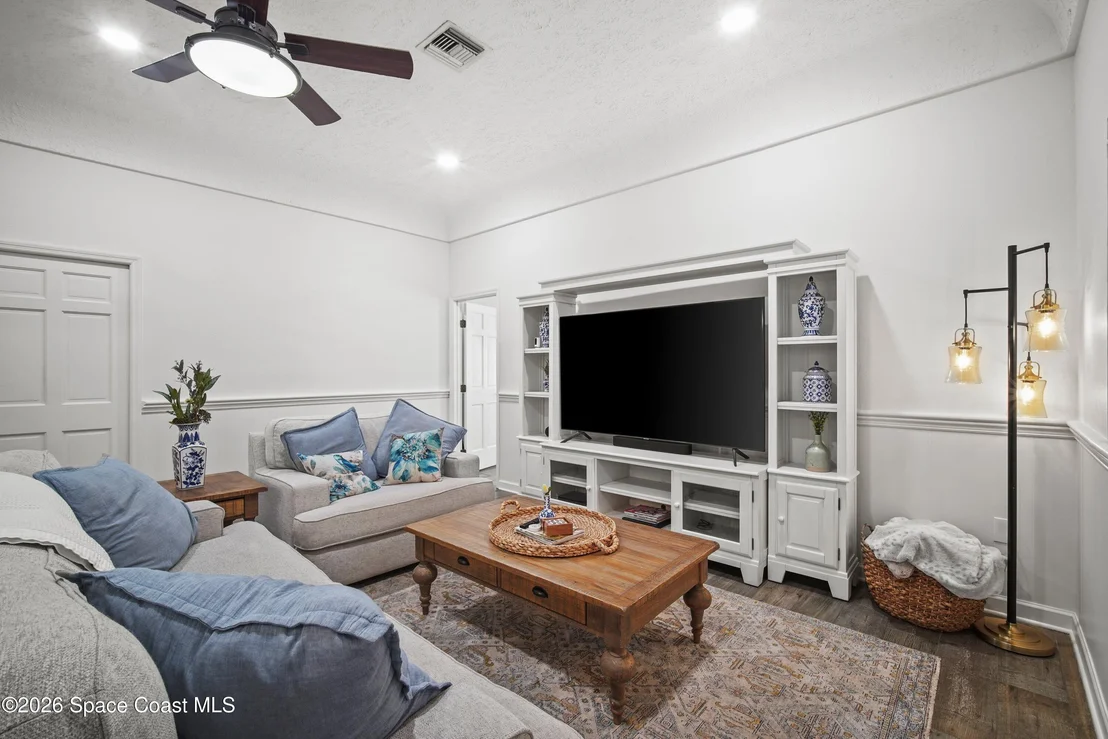 Photo of 572 Lake Ashley Circle