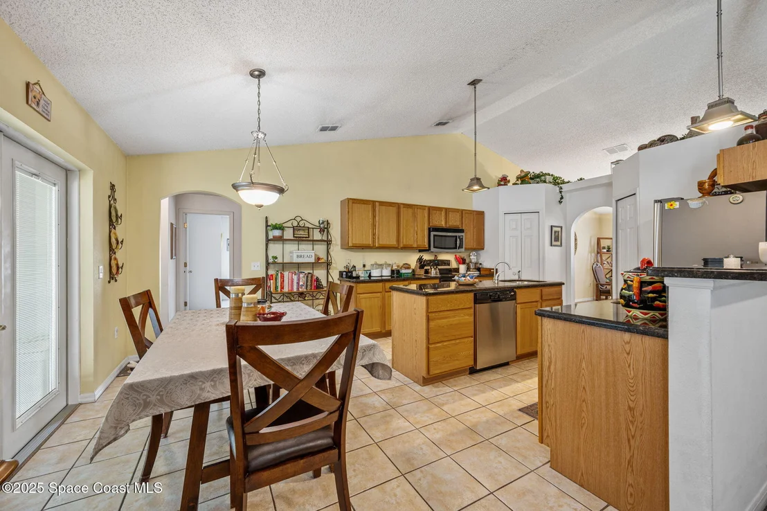 Photo of 6519 Bamboo Avenue