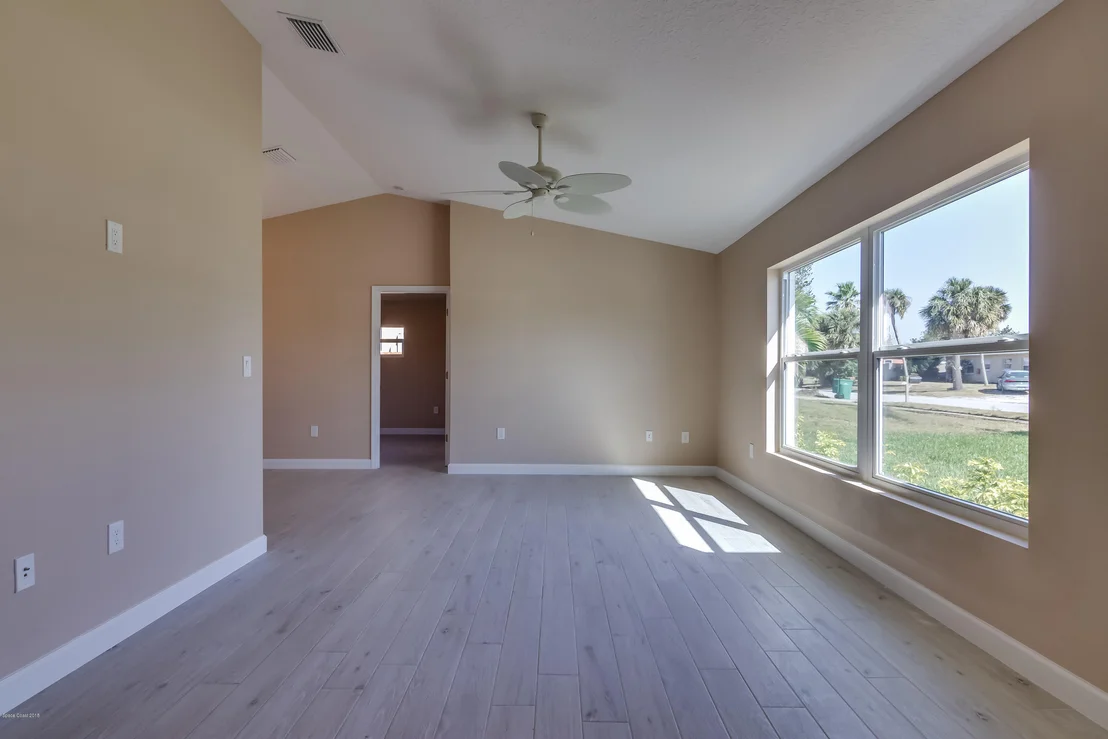 Photo of 360 Lee Avenue