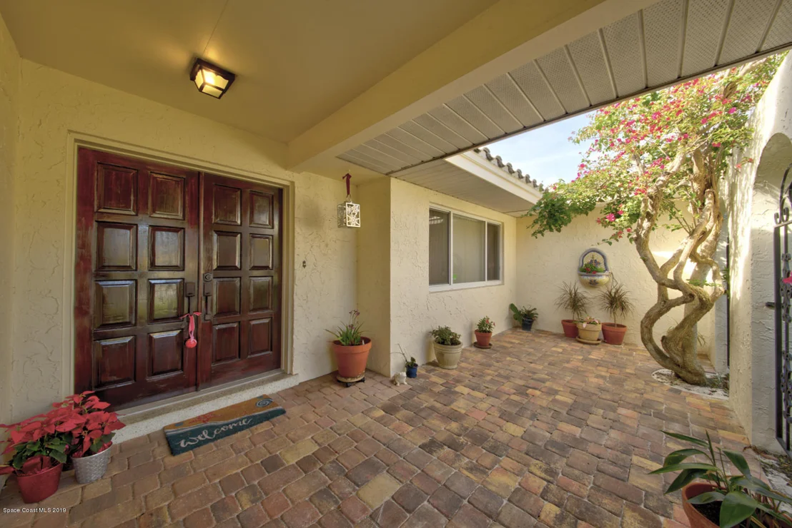 Photo of 343 Dorset Drive