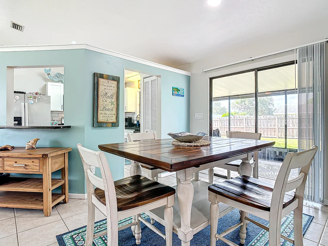 Photo of 2196 Clover Street NE