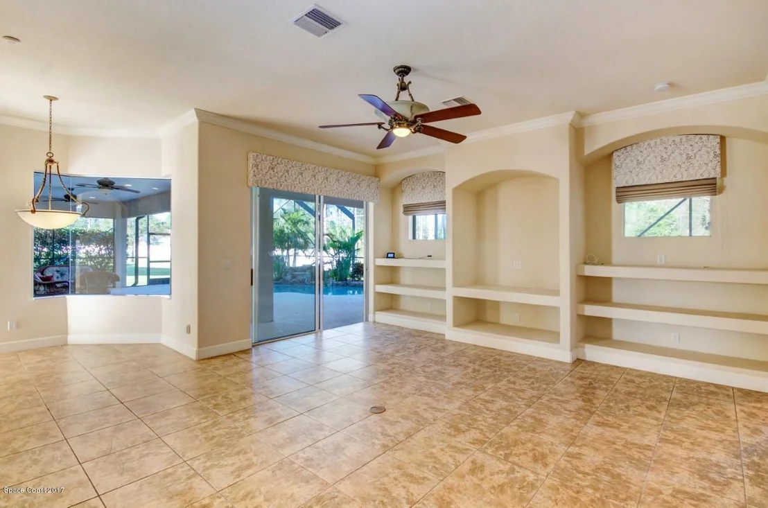 Photo of 2137 Windbrook Drive SE