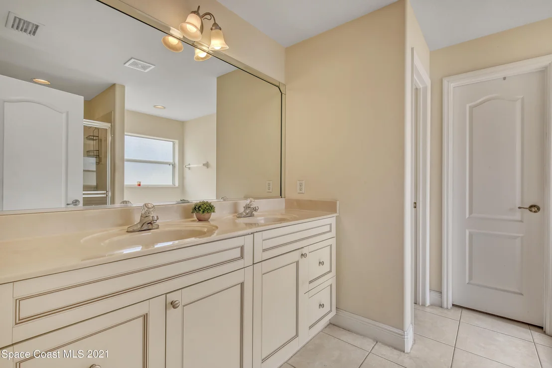 Photo of 3976 Foothill Drive