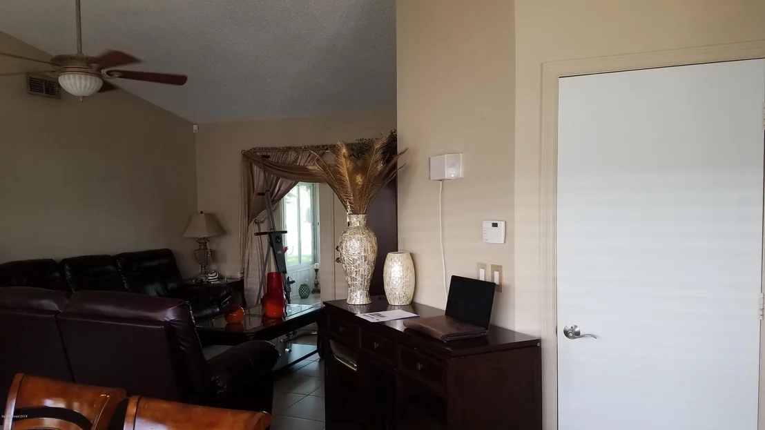 Photo of 1942 Elderberry Court NE