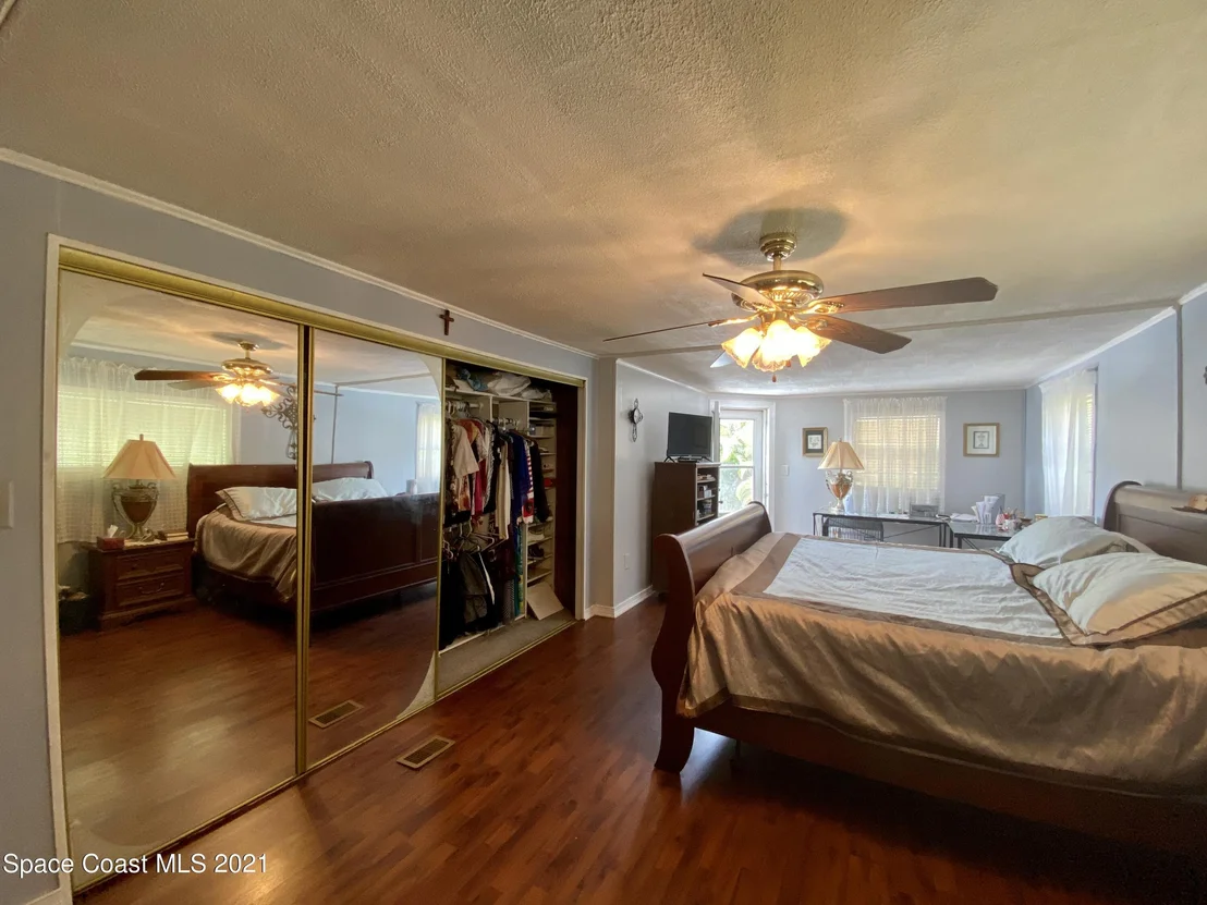 Photo of 1867 Seagrape Street NE