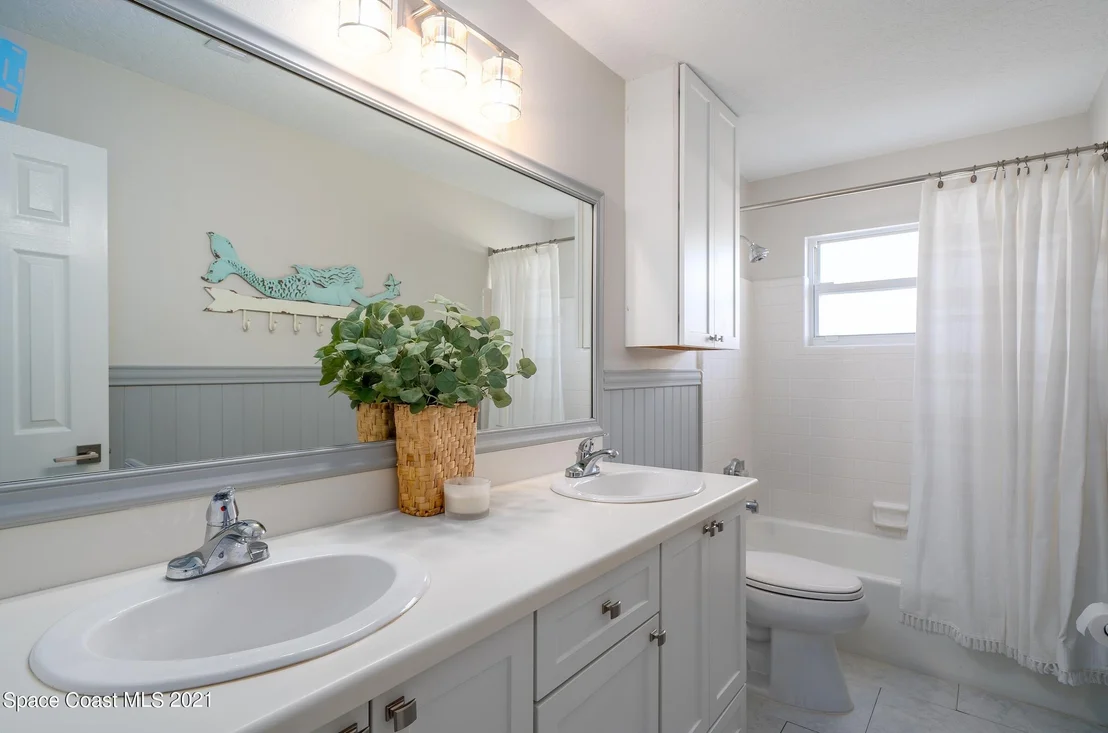 Photo of 203 Sand Pine Road