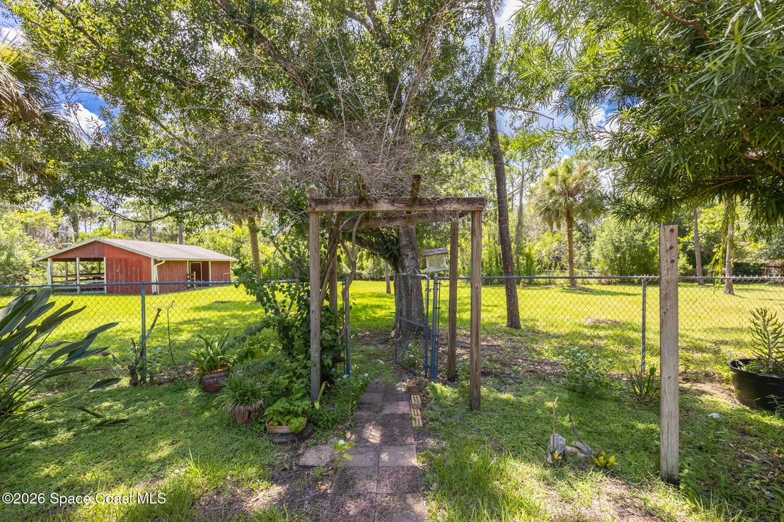 Photo of 3880 Ponderosa Road