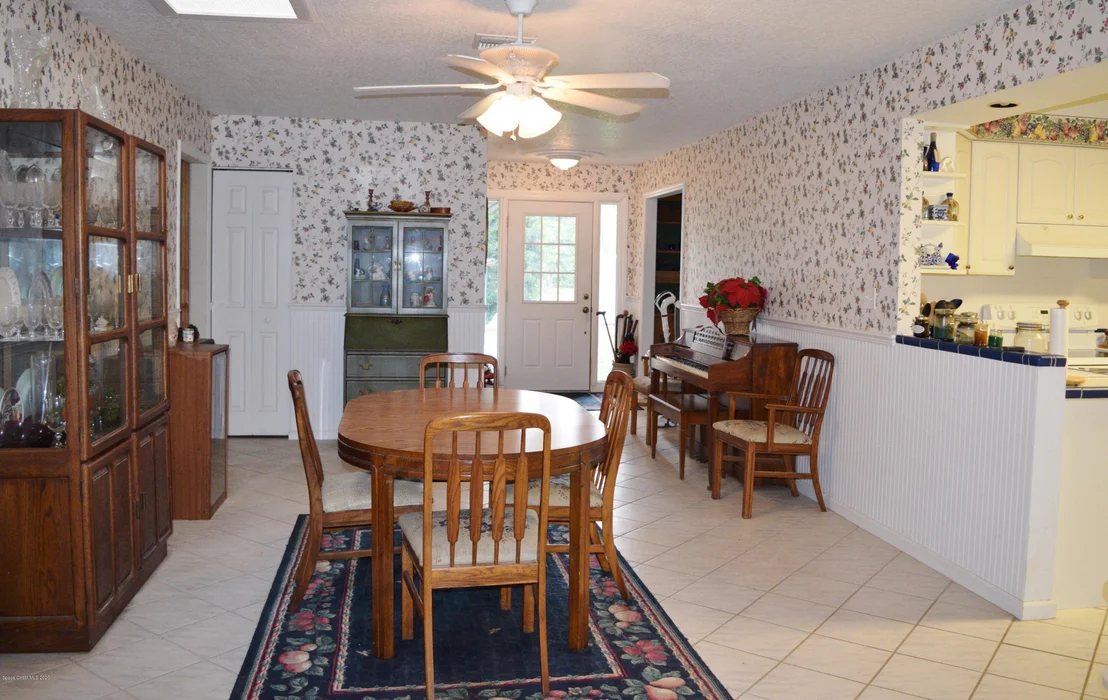 Photo of 617 Dundee Circle