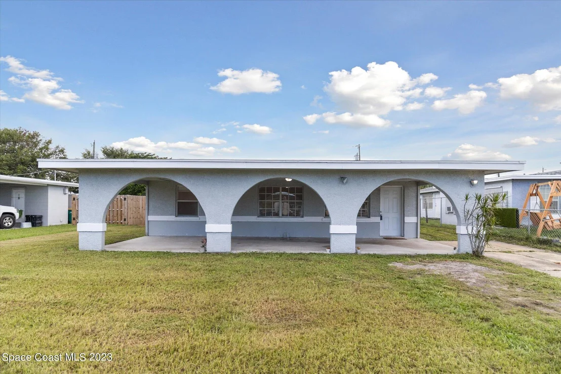 Photo of 3104 Swift Street