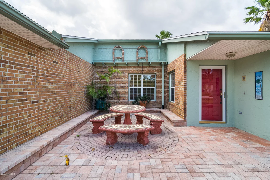 Photo of 217 Birch Avenue