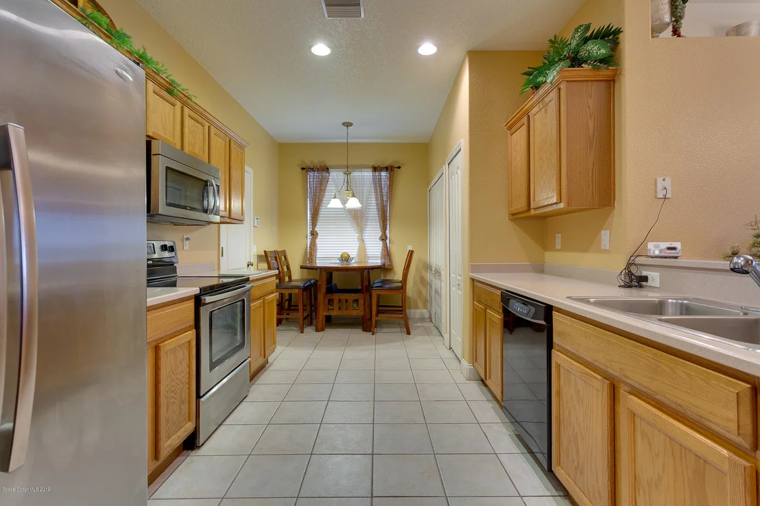 Photo of 1431 Bridgeport Circle