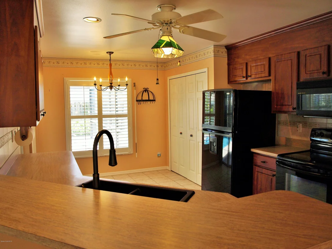 Photo of 283 Twin Lakes Road