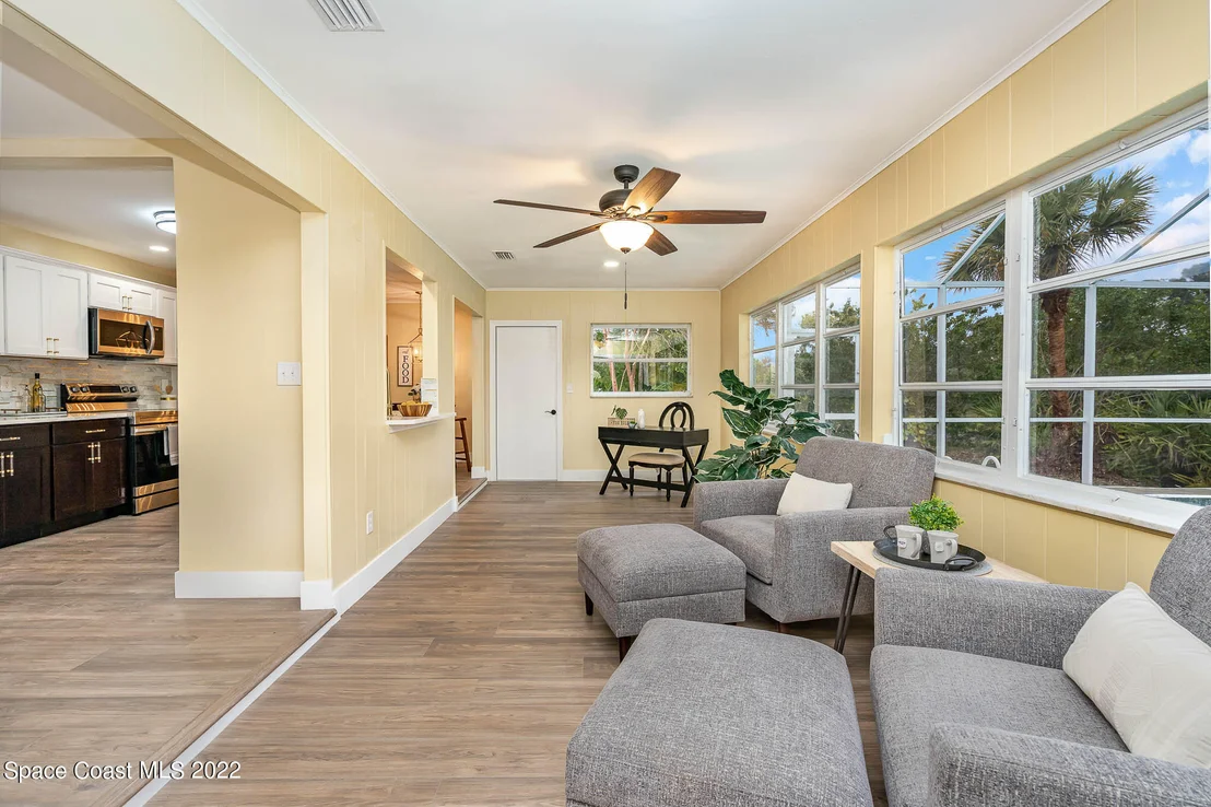 Photo of 721 Pebble Beach Avenue NE