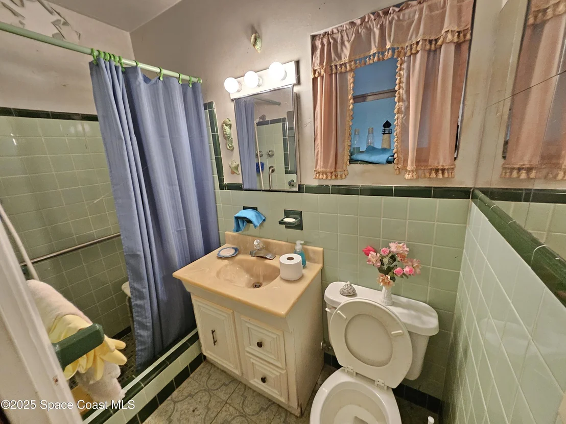 Photo of 2240 Sea Avenue