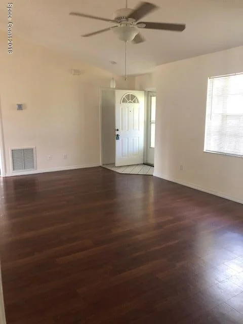 Photo of 2212 Cogan Drive SE