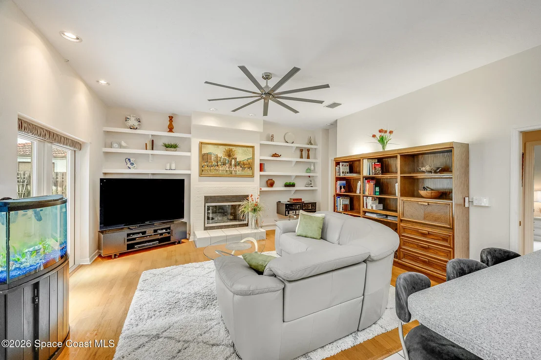 Photo of 370 Normandy Drive