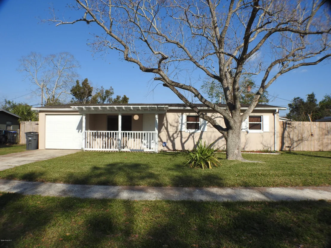 Photo of 1225 Cornwall Drive