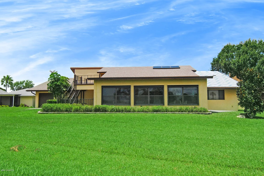 Photo of 965 Long Meadow Lane