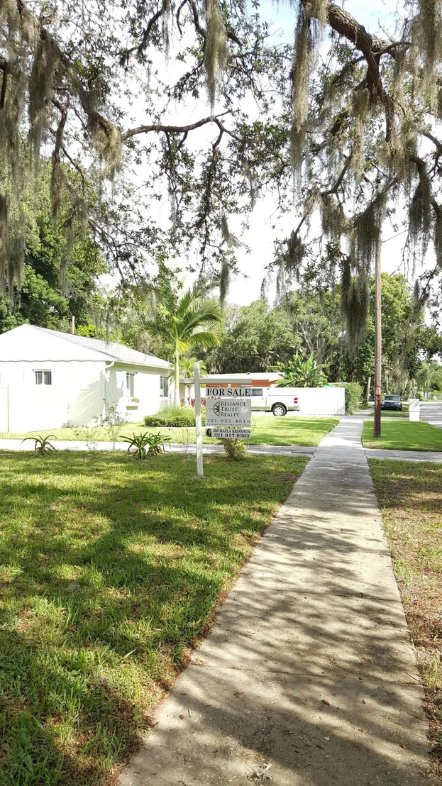Photo of 2215 Clairemont Drive