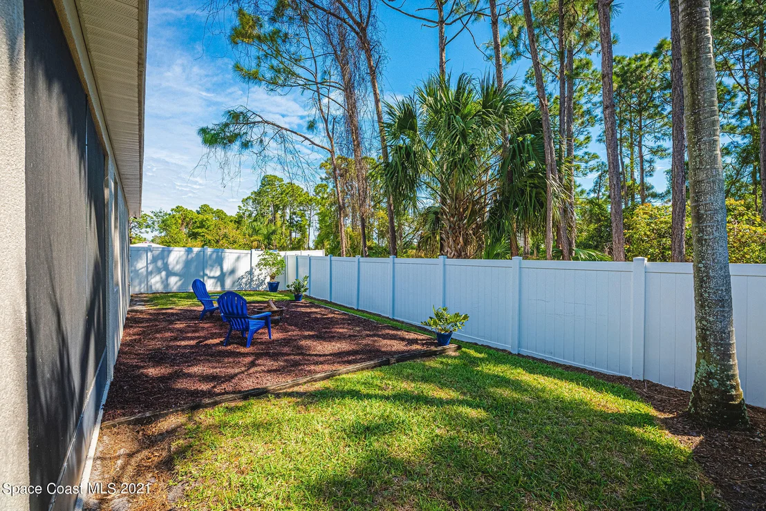 Photo of 401 Waterside Circle