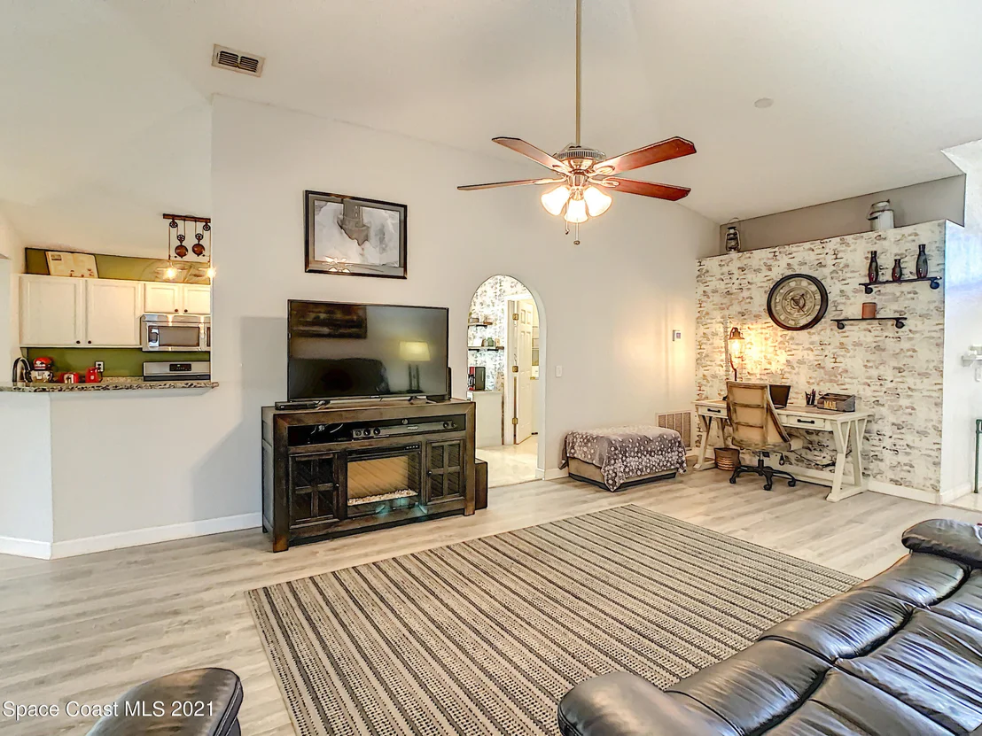Photo of 4087 Four Lakes Drive