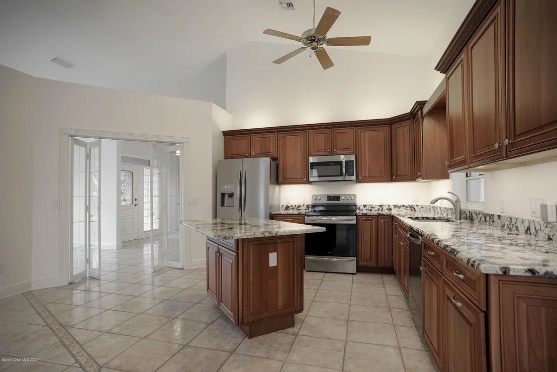Photo of 1645 Shuckers Point
