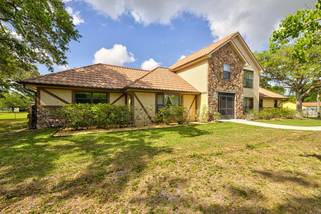 Photo of 4885 Rayburn Road