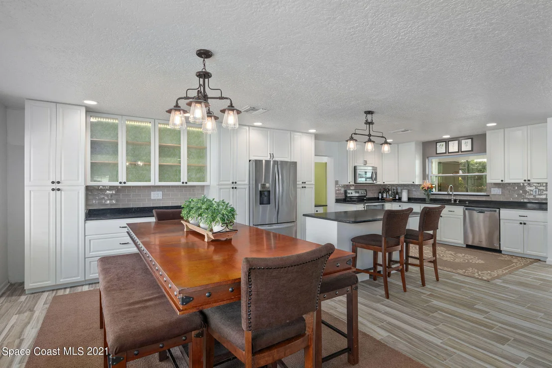 Photo of 616 Hibiscus Trail