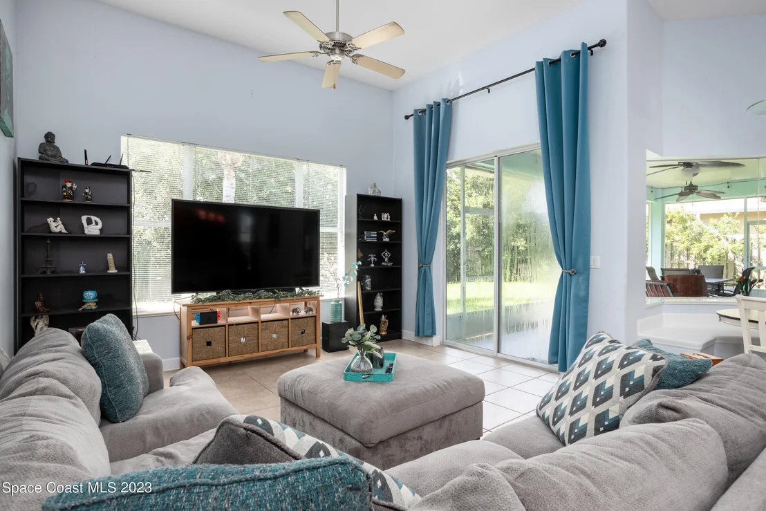 Photo of 1647 Auburn Lakes Drive