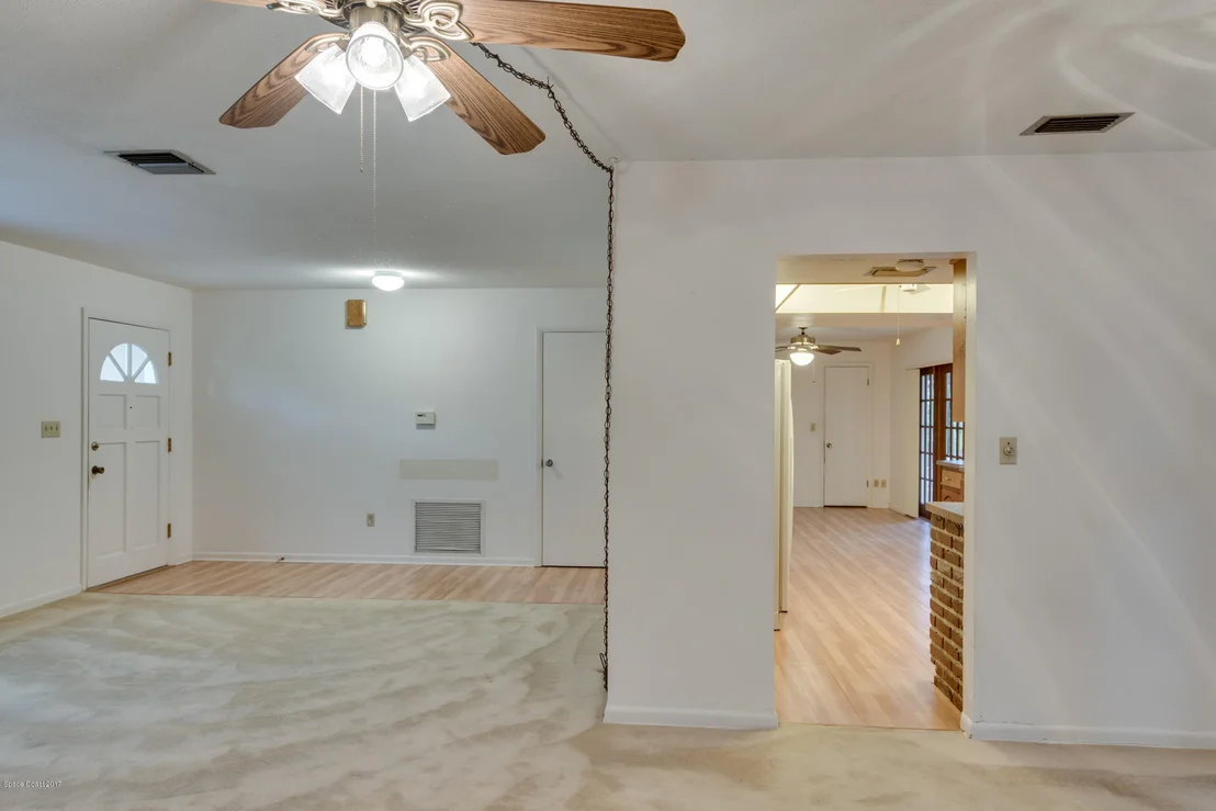 Photo of 385 Yuma Drive