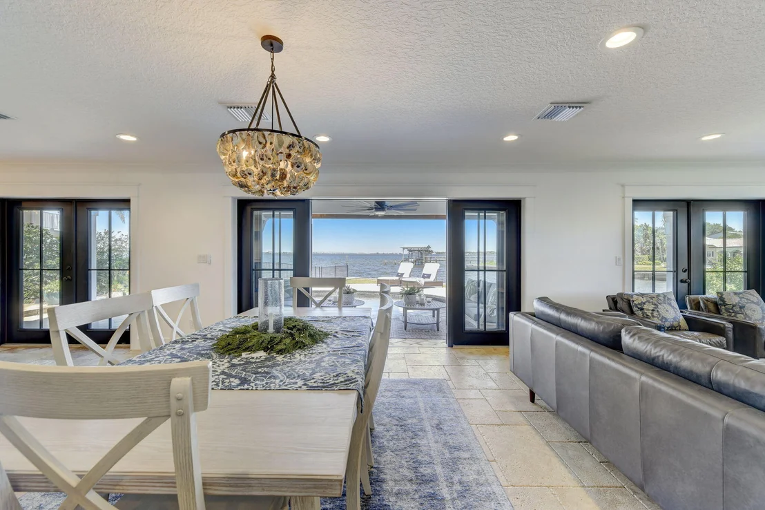 Photo of 451 River View Lane