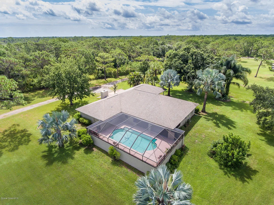 Photo of 2040 Benjamin Road
