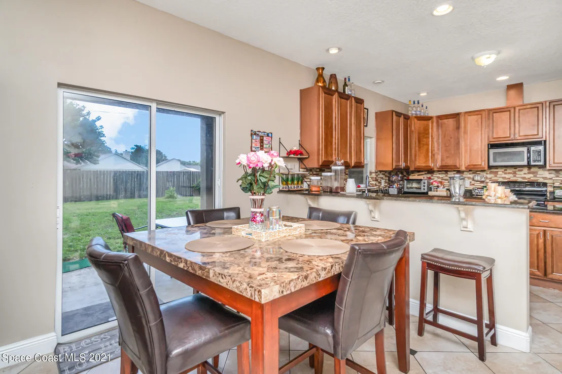 Photo of 2246 Warwick Road