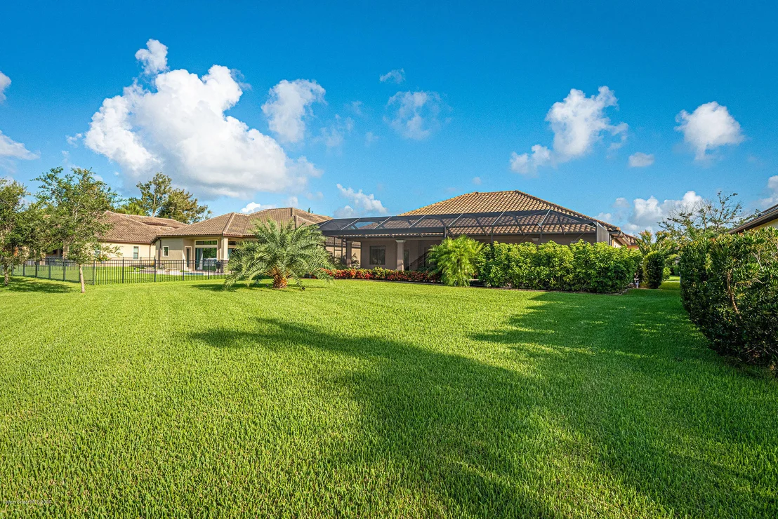 Photo of 824 Lorenza Place