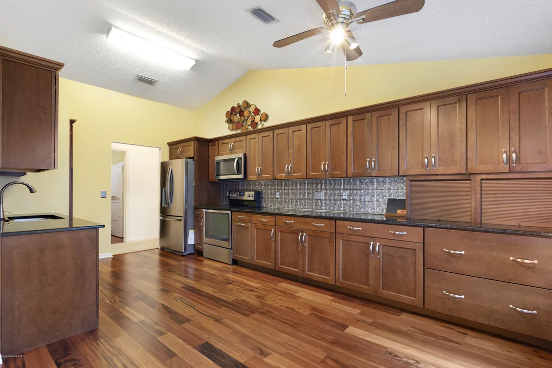 Photo of 1490 Whitman Drive