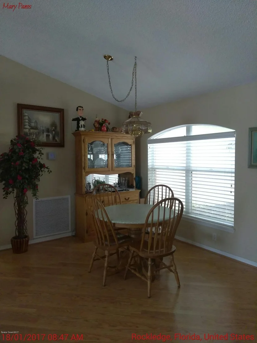 Photo of 1194 Meadow Lake Road